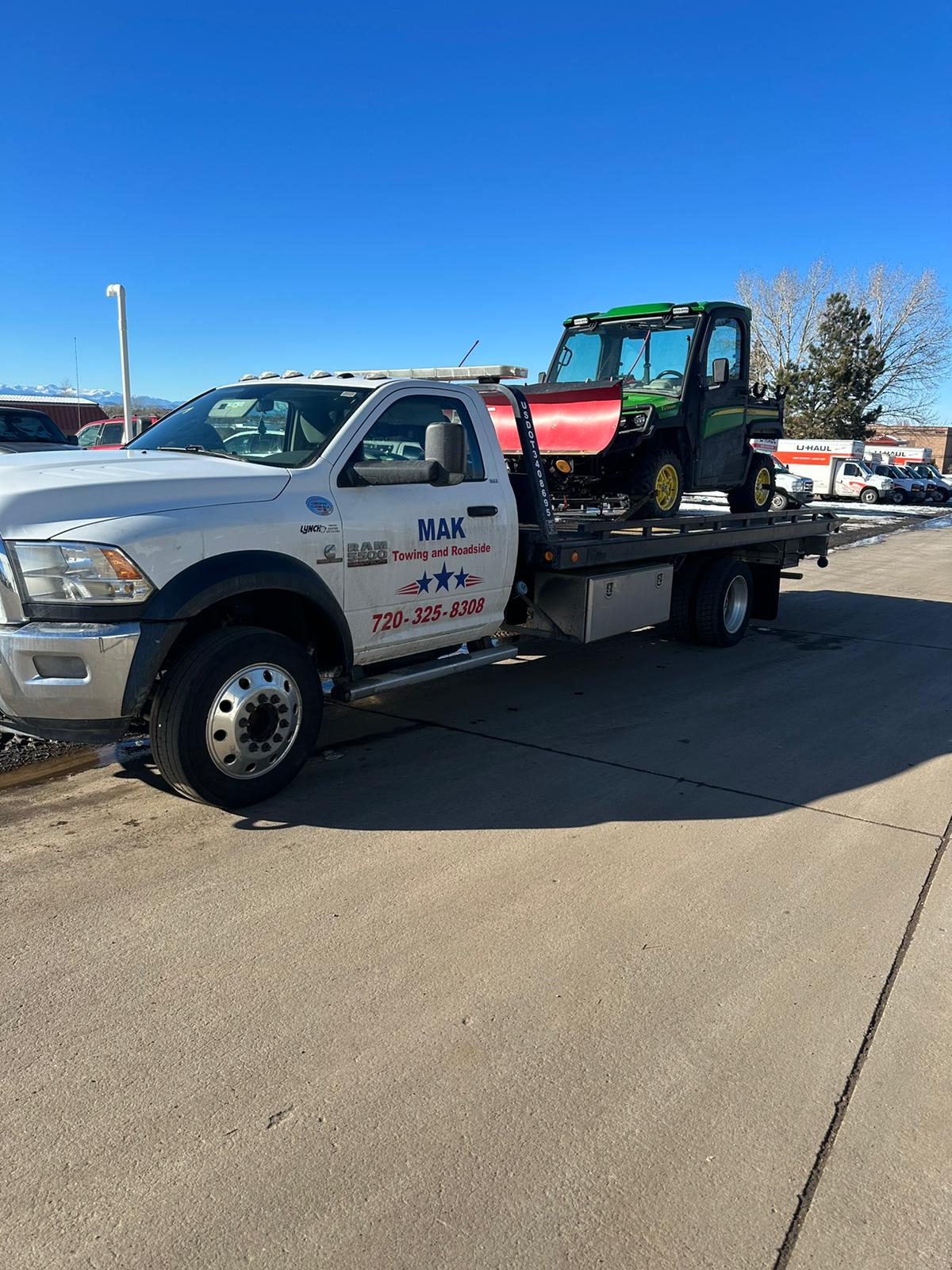 Roadside Heroes: The Importance of 24 Hour Towing Companies