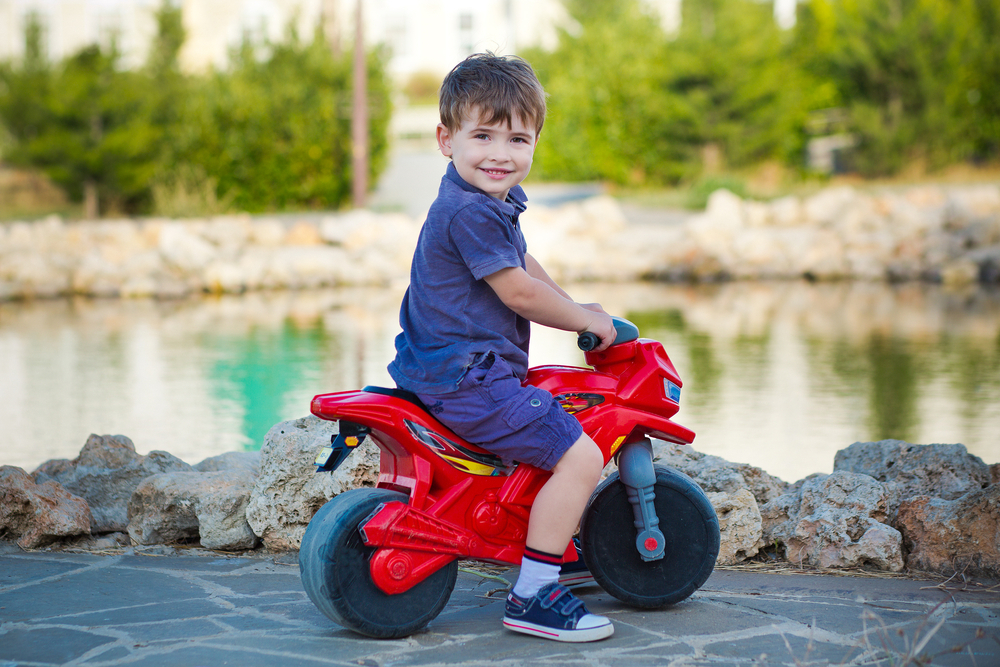 What Age Is Appropriate for Kids to Start Riding Motorbikes?