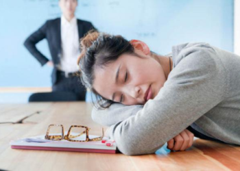 How is awake EEG activity increased by Modafinil 200 mg?