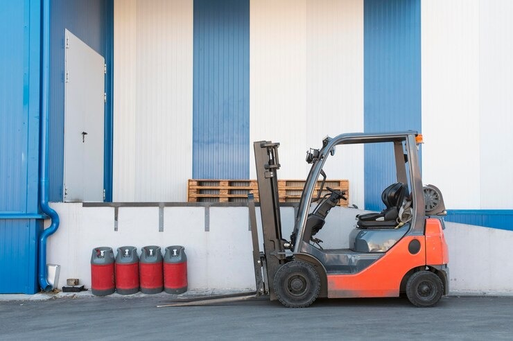 How Material Handling Equipment Optimises Warehouse Efficiency