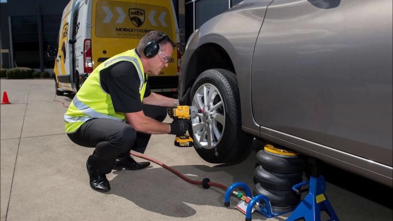 How to Get Quick and Reliable Tire Change Services in Maple Grove